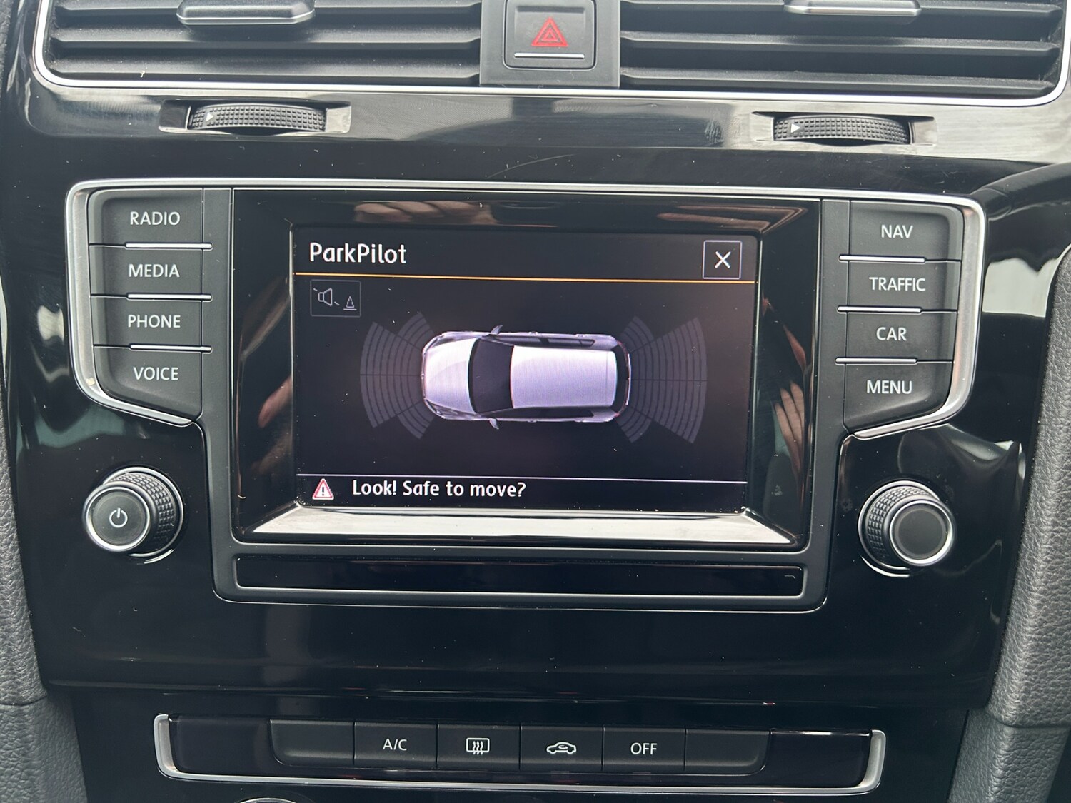 Used Volkswagen Golf 2014 for sale - 77847450: Photo 13