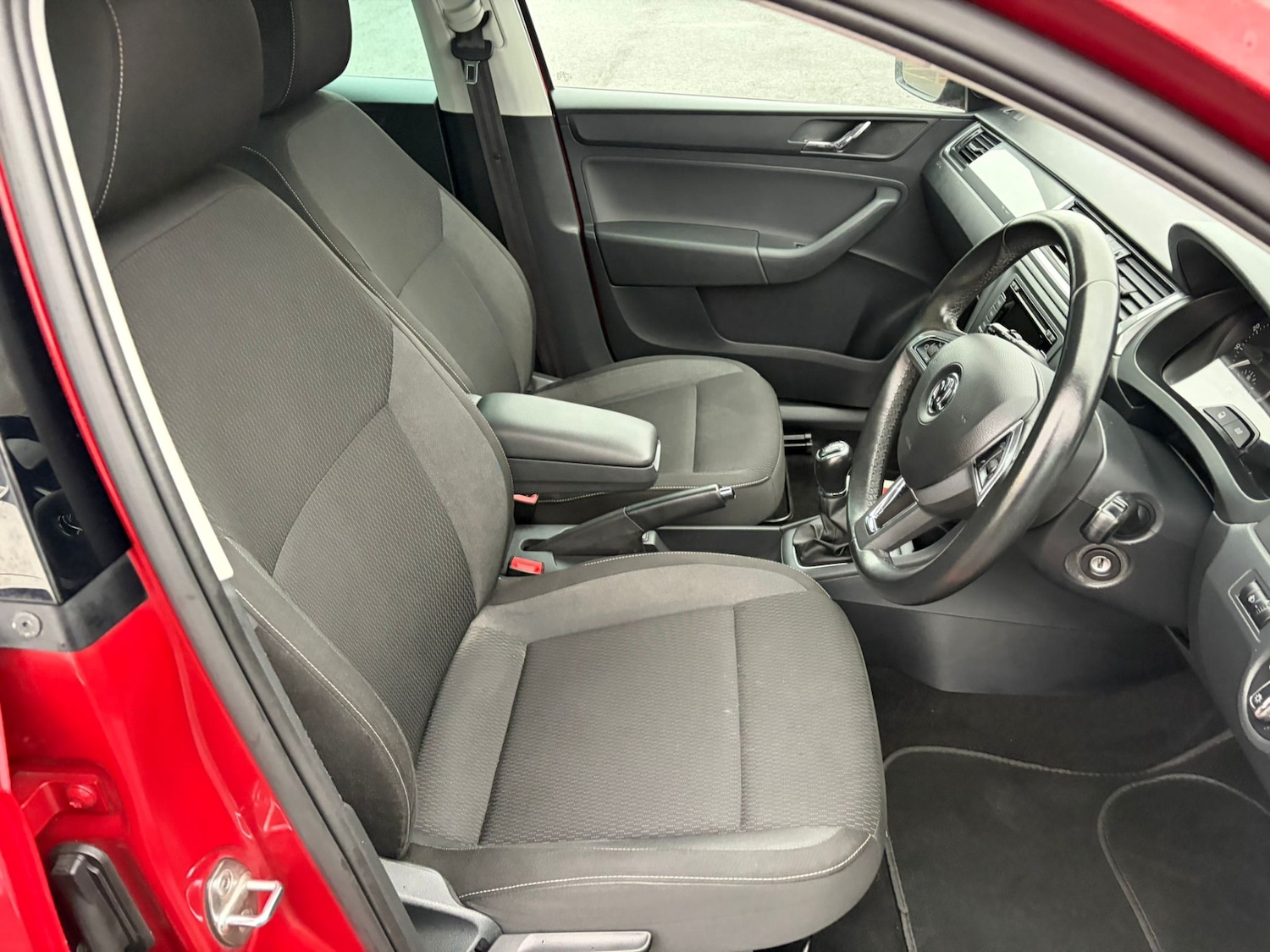 Used Skoda Rapid Spaceback 2015 for sale - 76709785: Photo 17