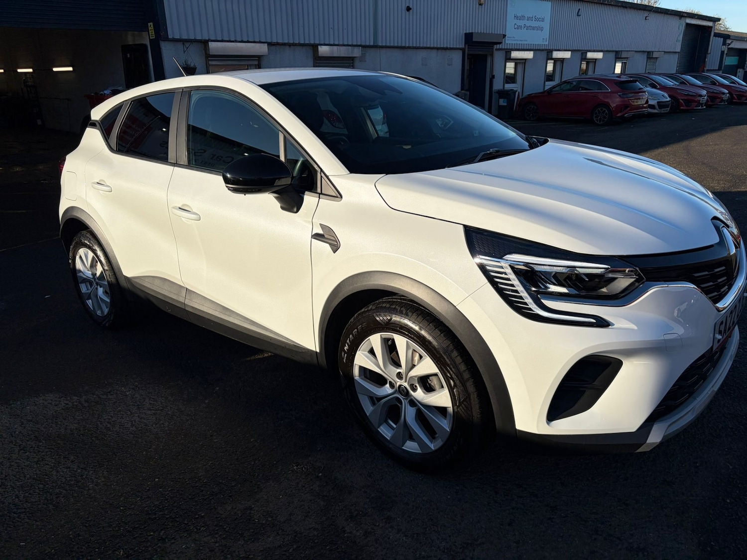 Used Renault Captur 2022 for sale - 76694653: Photo 5