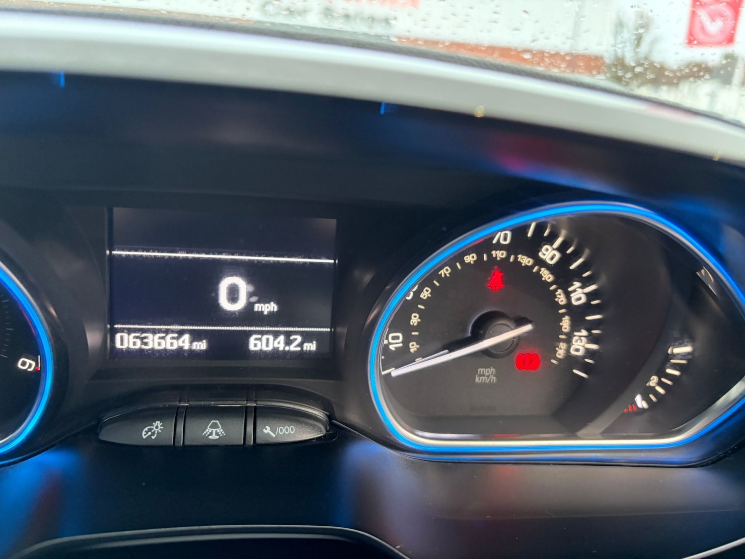 Used Peugeot 2008 2015 for sale - 77198088: Photo 12