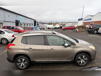 Used Peugeot 2008 2015 for sale - 77198088: Photo