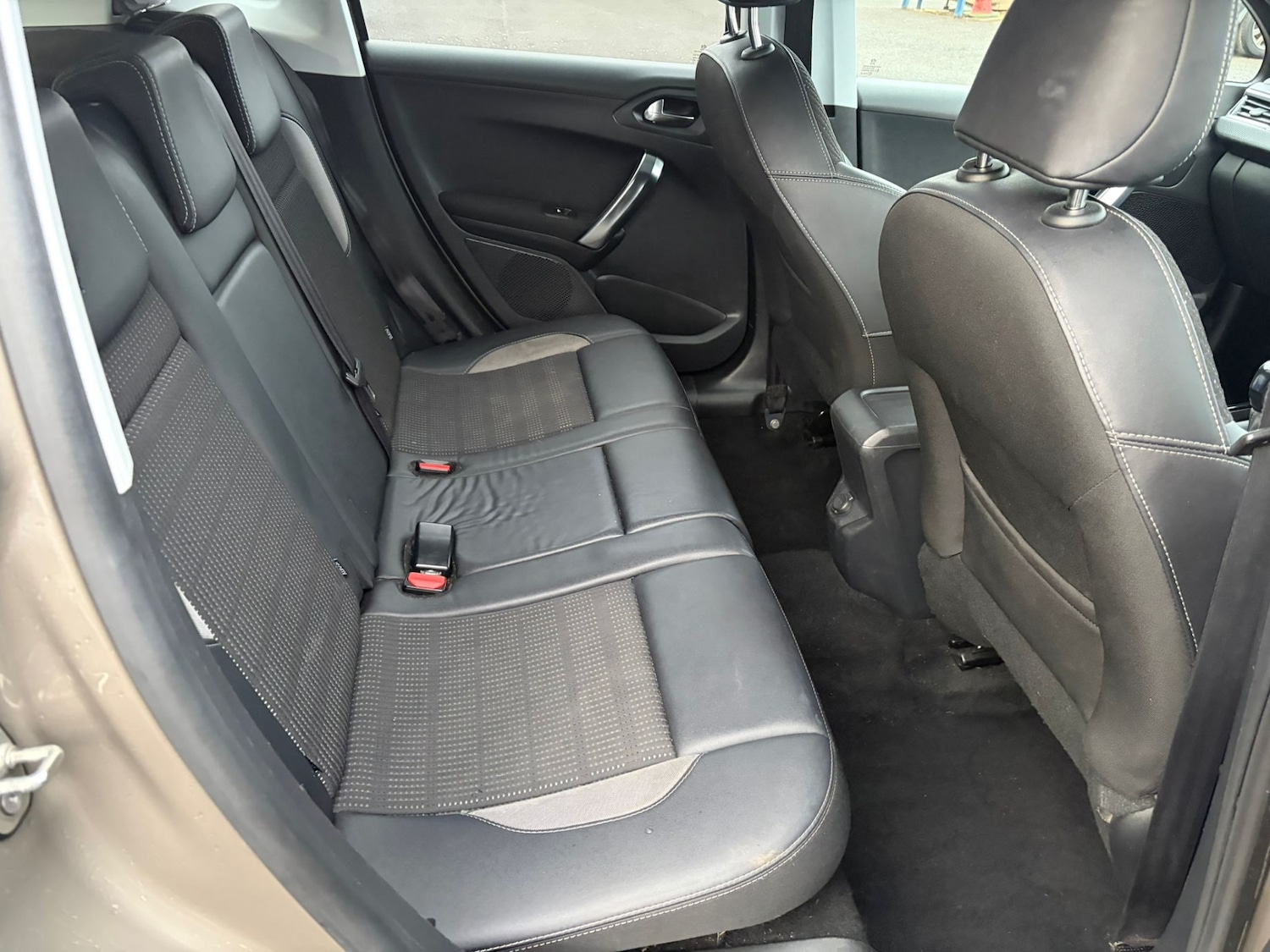 Used Peugeot 2008 2015 for sale - 77198088: Photo 9