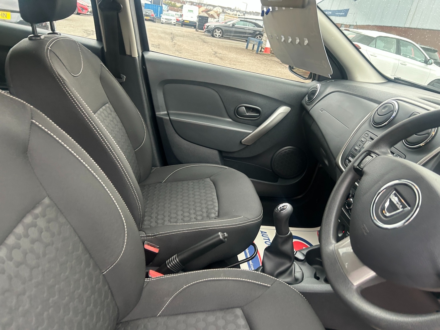 Used Dacia Sandero 2015 for sale - 77607295: Photo 12