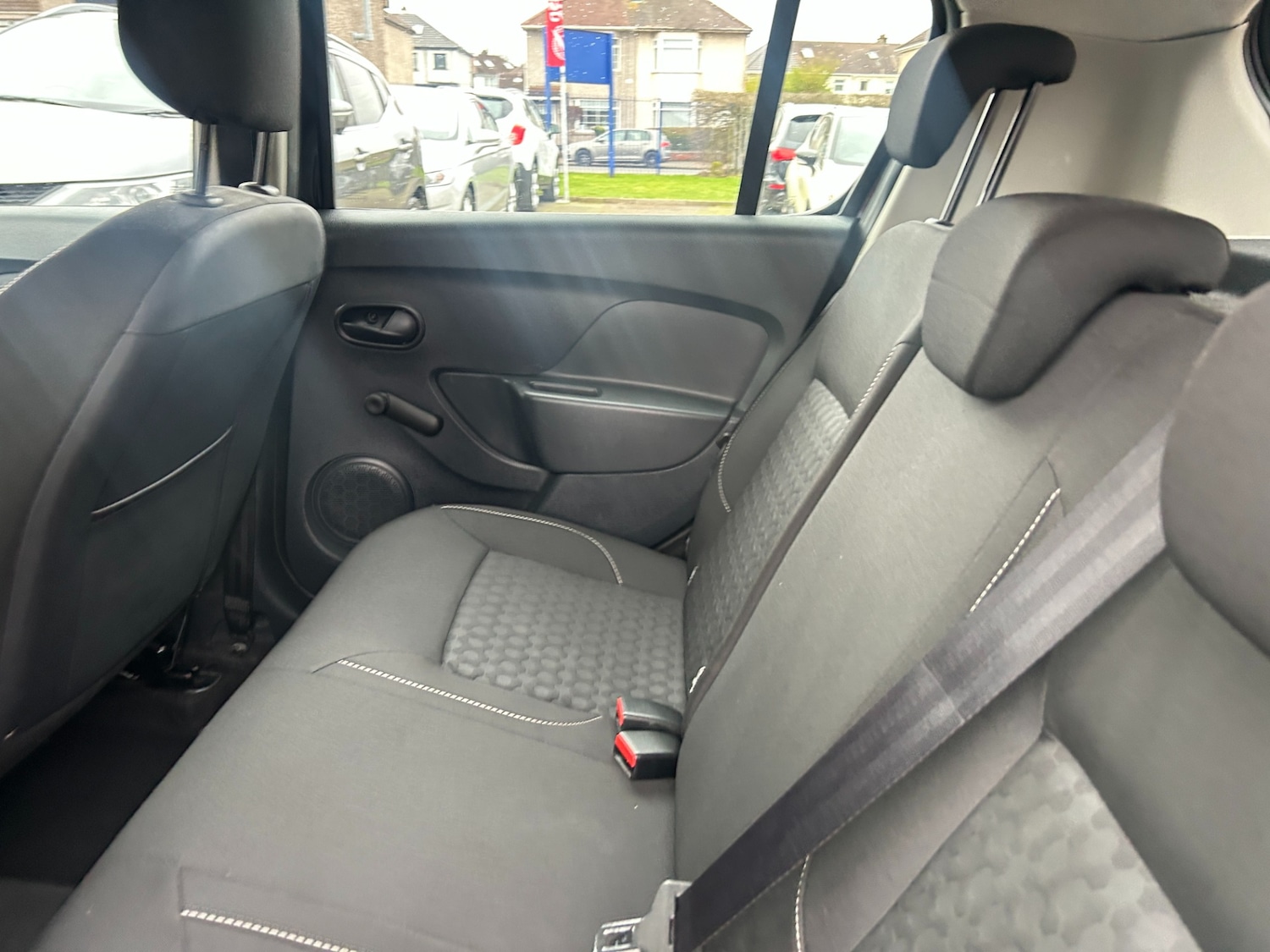 Used Dacia Sandero 2015 for sale - 77607295: Photo 15