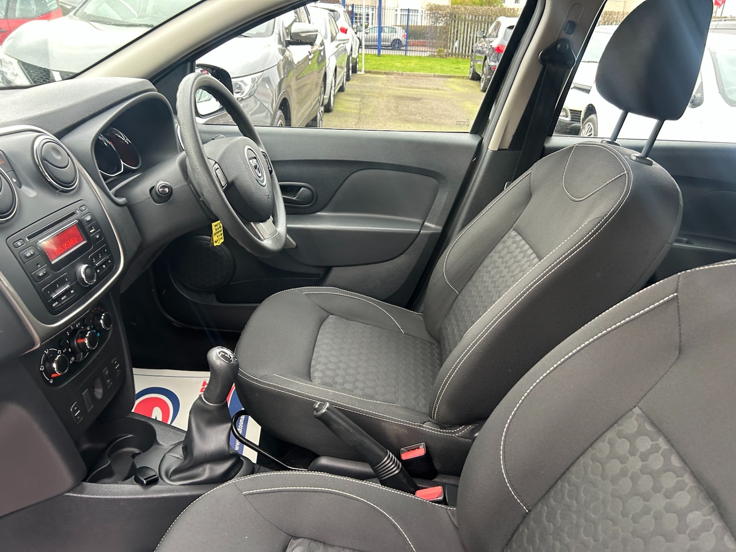 Used Dacia Sandero 2015 for sale - 77607295: Photo 17