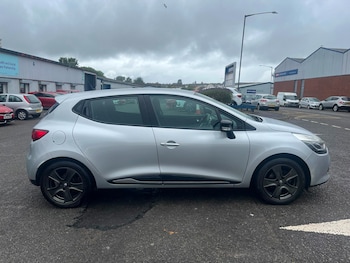 Used Renault Clio 2015 for sale - 79330166: Photo