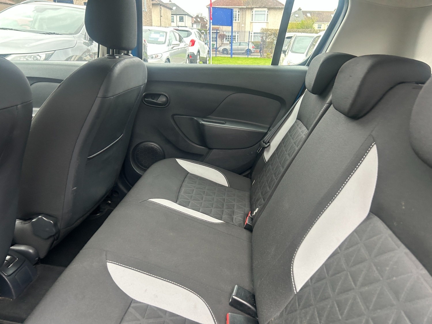 Used Dacia Sandero Stepway 2015 for sale - 77607212: Photo 17