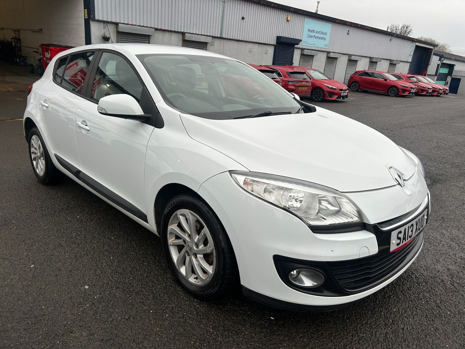 Used Renault Megane 2013 for sale - 76859448: Photo 2