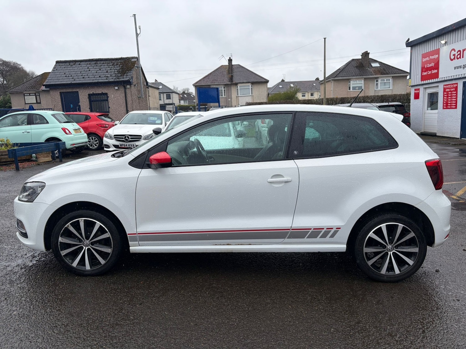 Used Volkswagen Polo 2016 for sale - 78092920: Photo 2