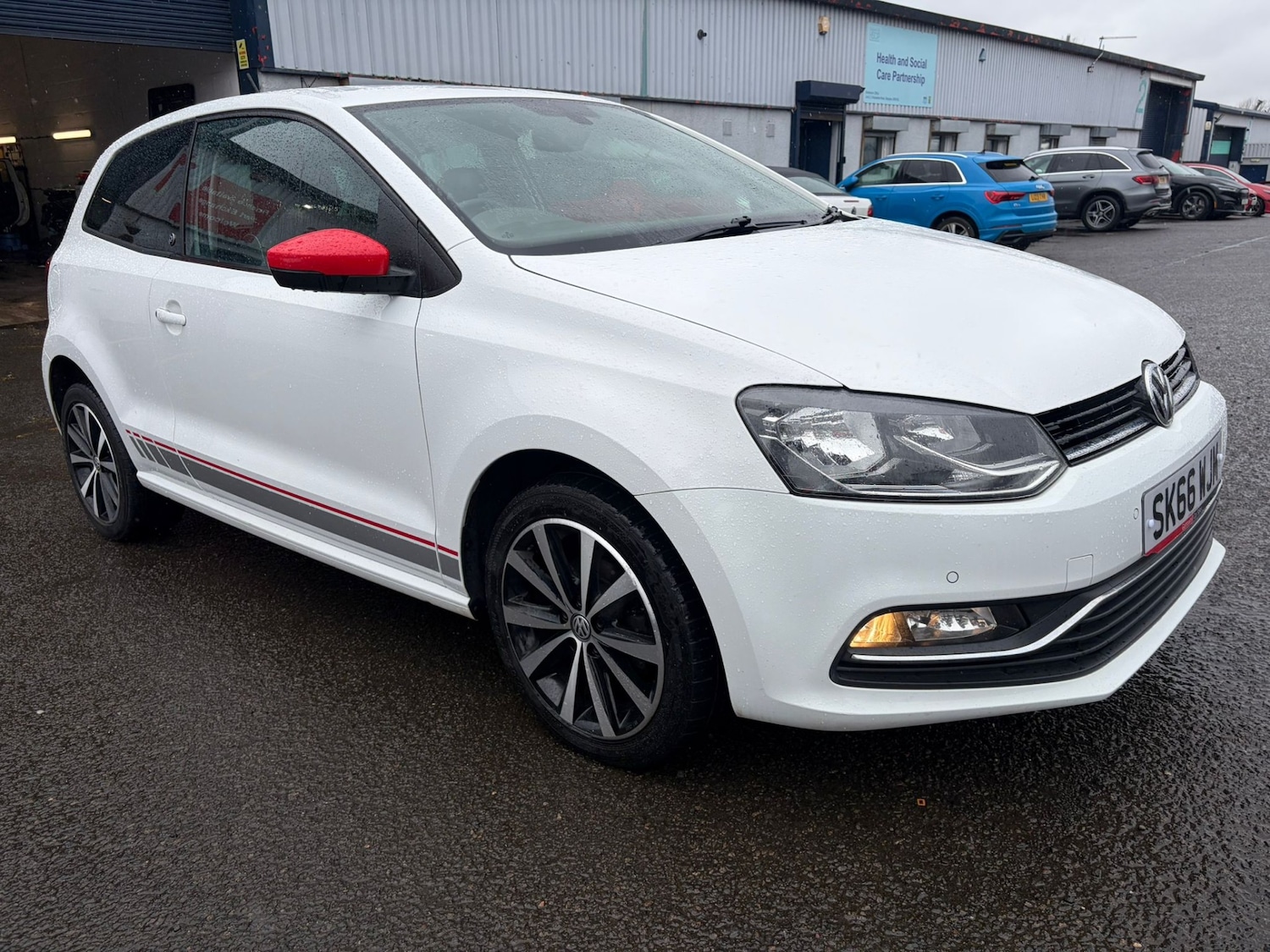 Used Volkswagen Polo 2016 for sale - 78092920: Photo 4