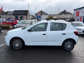 Used Dacia Sandero 2018 for sale - 77531388: Photo
