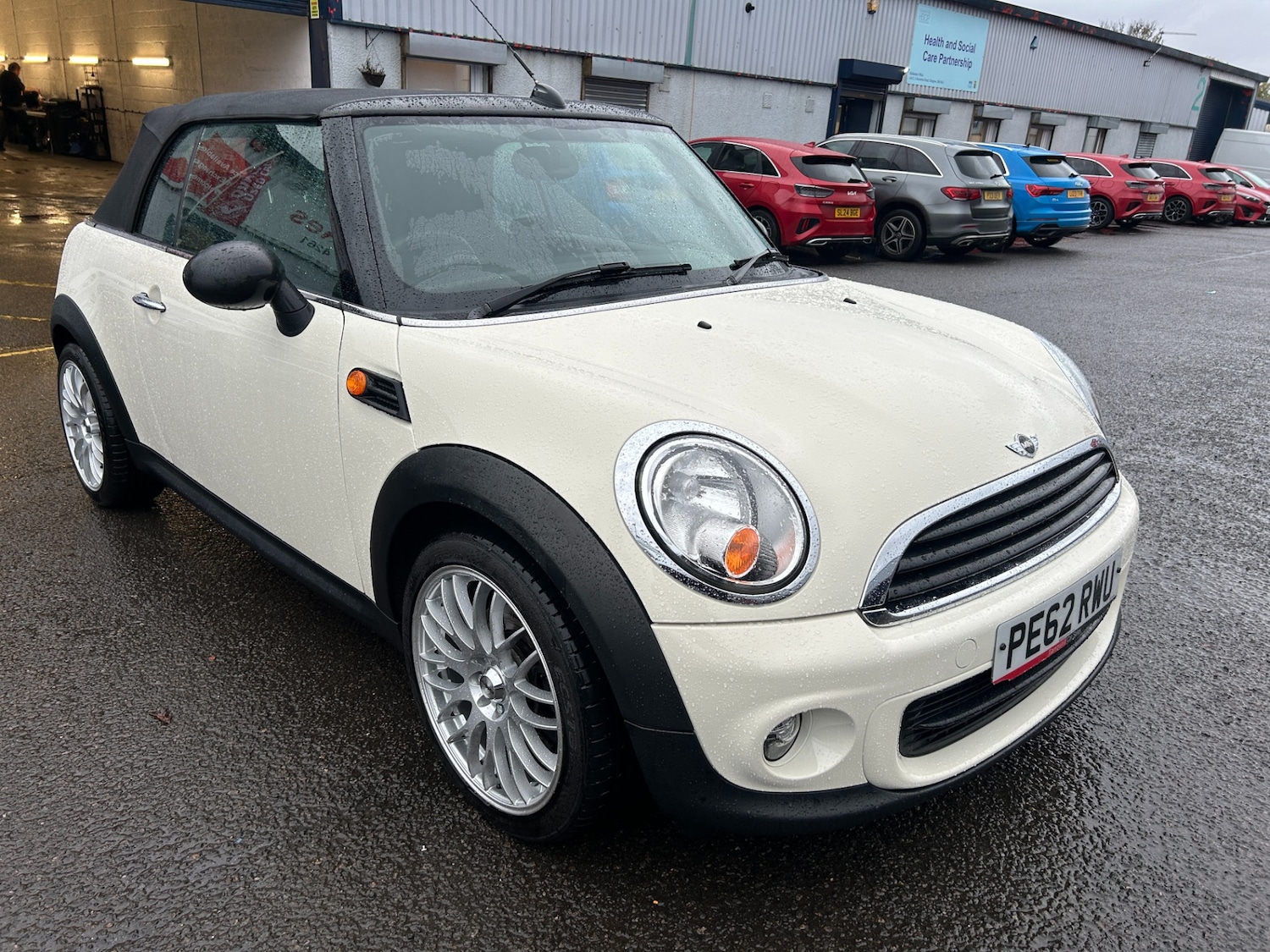 Used MINI Convertible 2012 for sale - 76544372: Photo 5