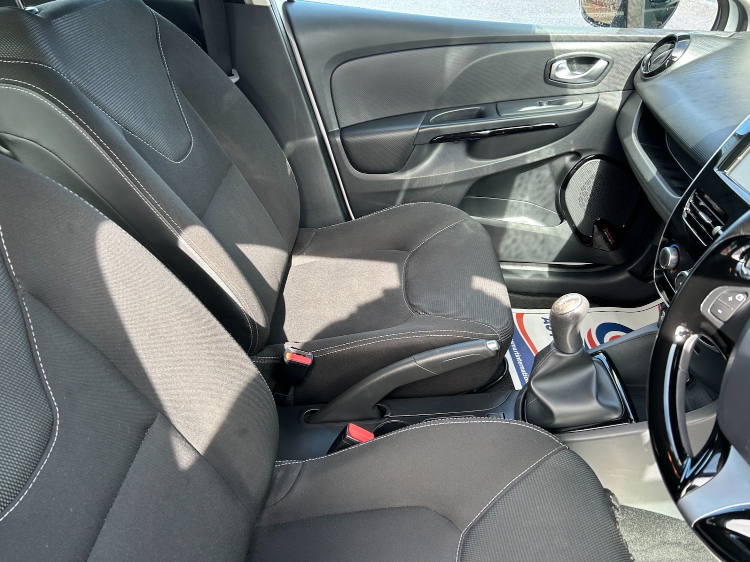 Used Renault Clio 2015 for sale - 78065351: Photo 10