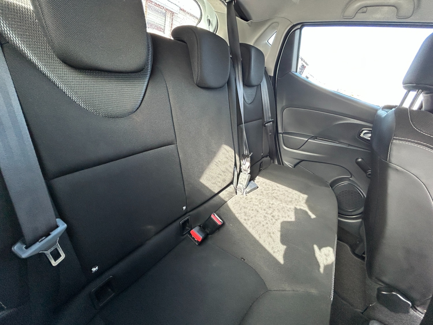 Used Renault Clio 2015 for sale - 78065351: Photo 12