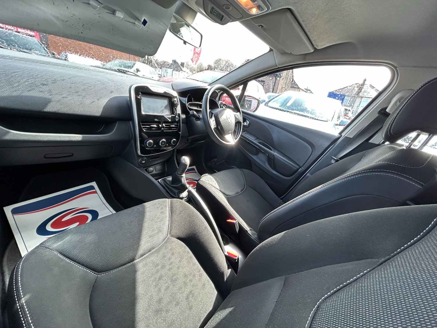 Used Renault Clio 2015 for sale - 78065351: Photo 16