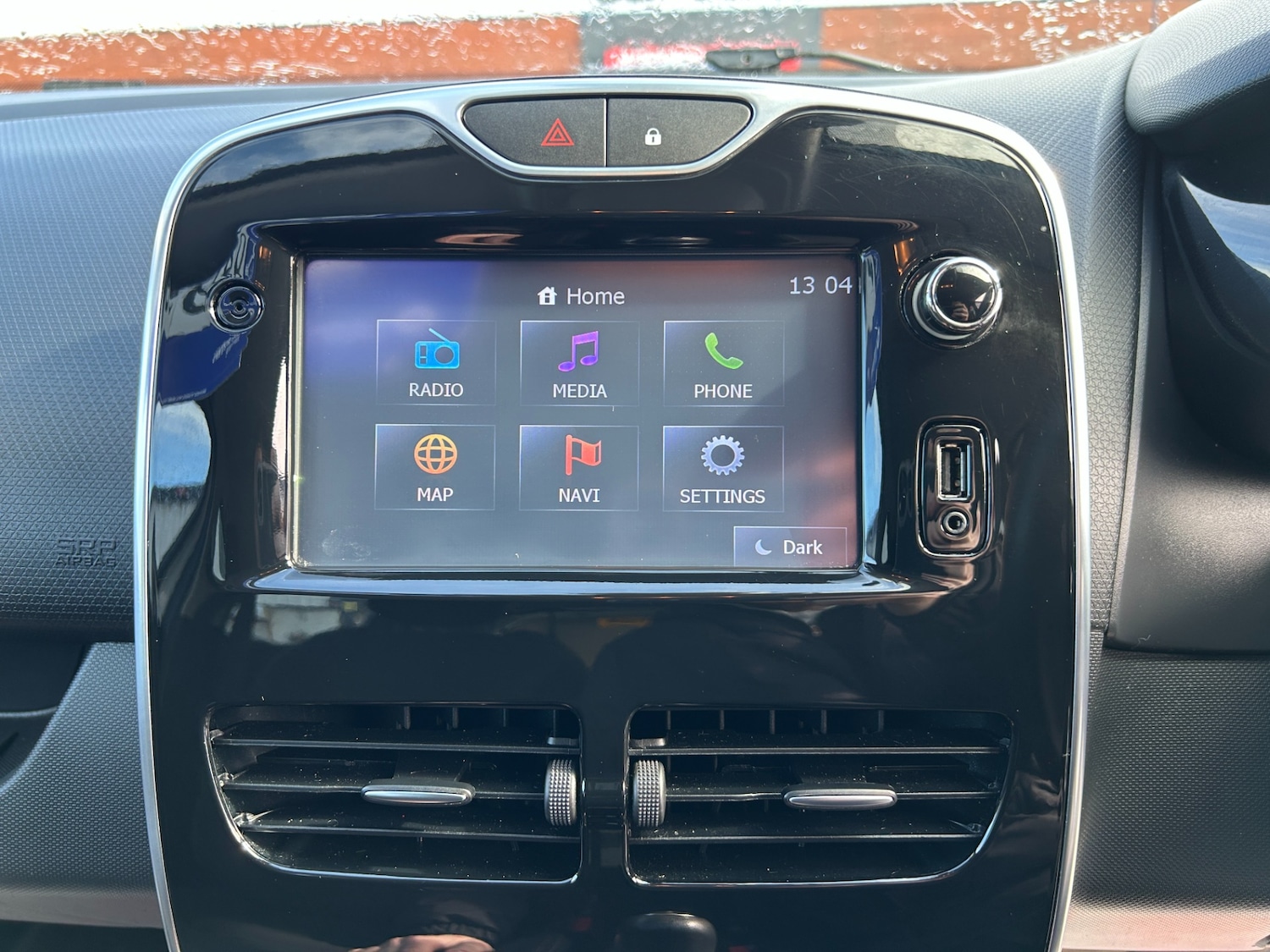 Used Renault Clio 2015 for sale - 78065351: Photo 18