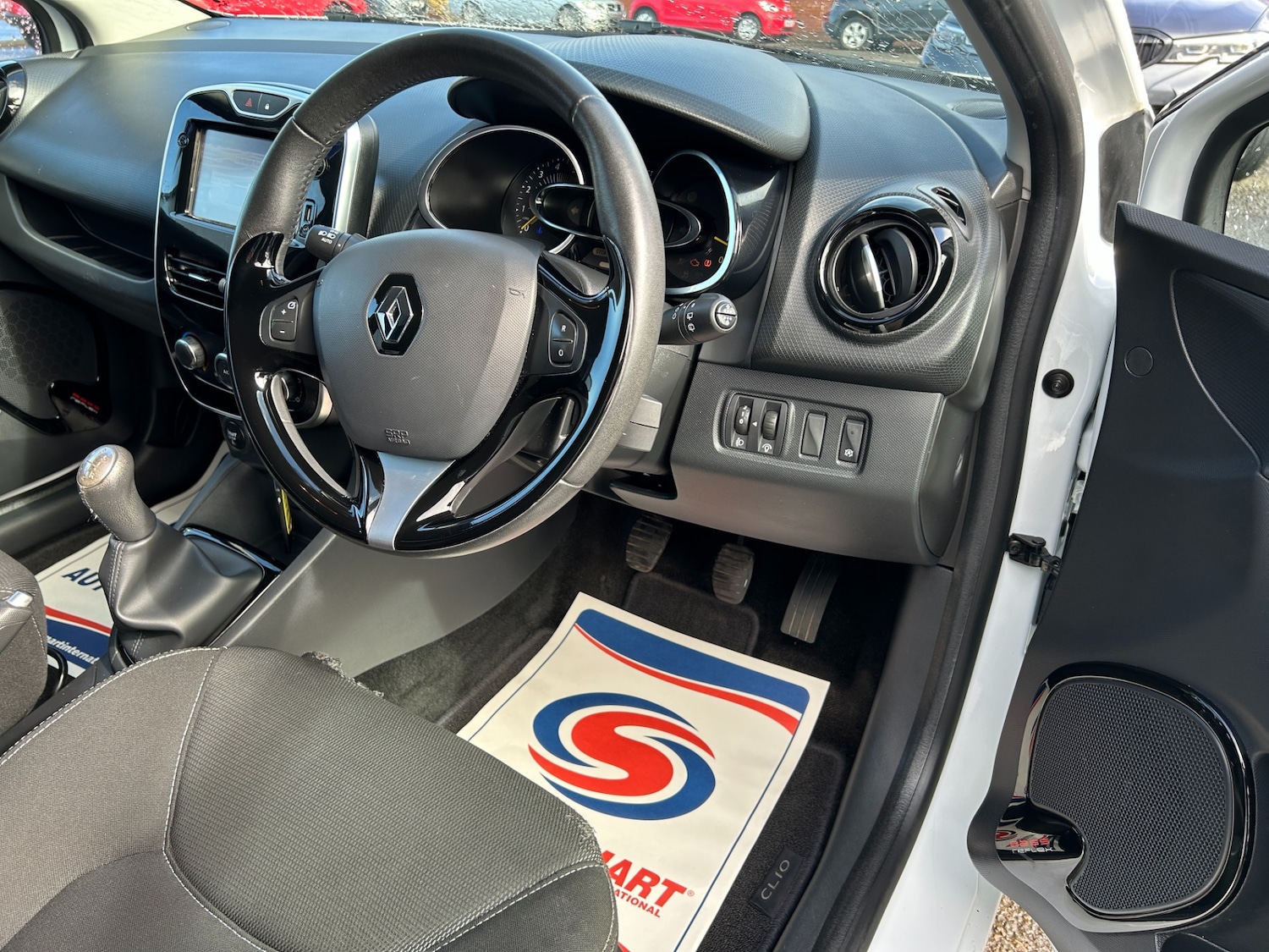 Used Renault Clio 2015 for sale - 78065351: Photo 20