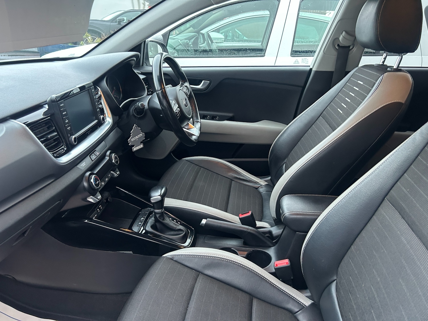 Used Kia Stonic 2020 for sale - 77491129: Photo 20