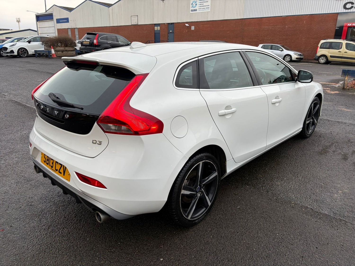 Used Volvo V40 2013 for sale - 77160657: Photo 3