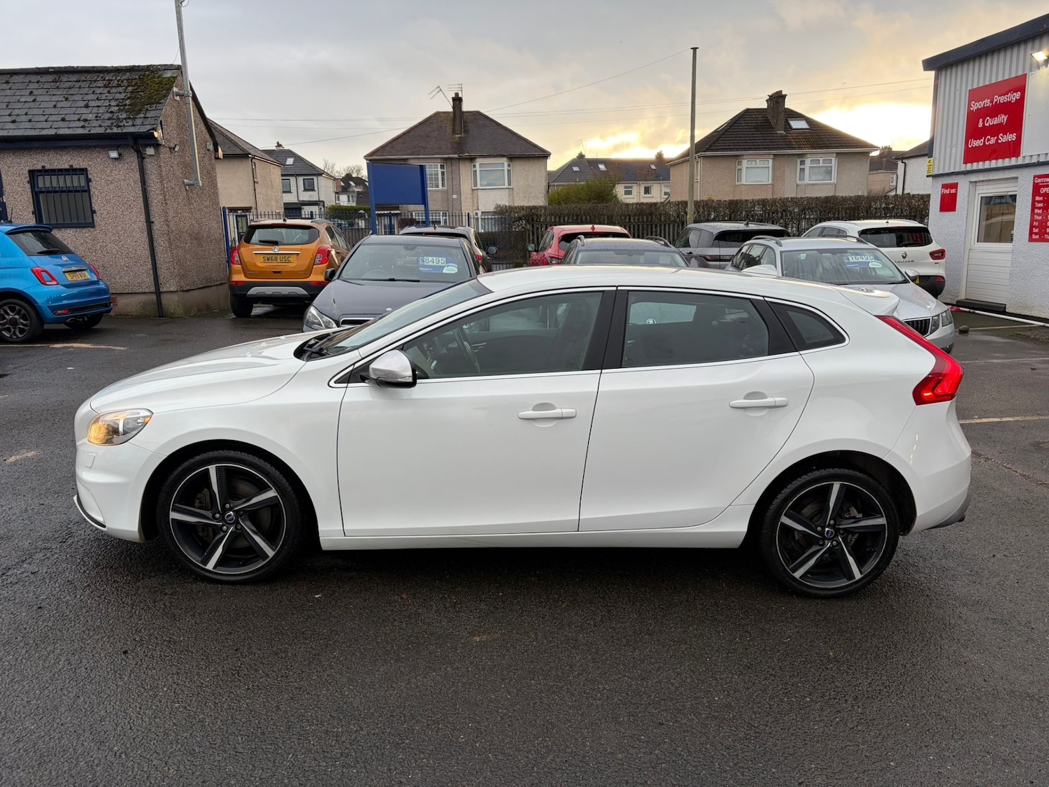 Used Volvo V40 2013 for sale - 77160657: Photo 6