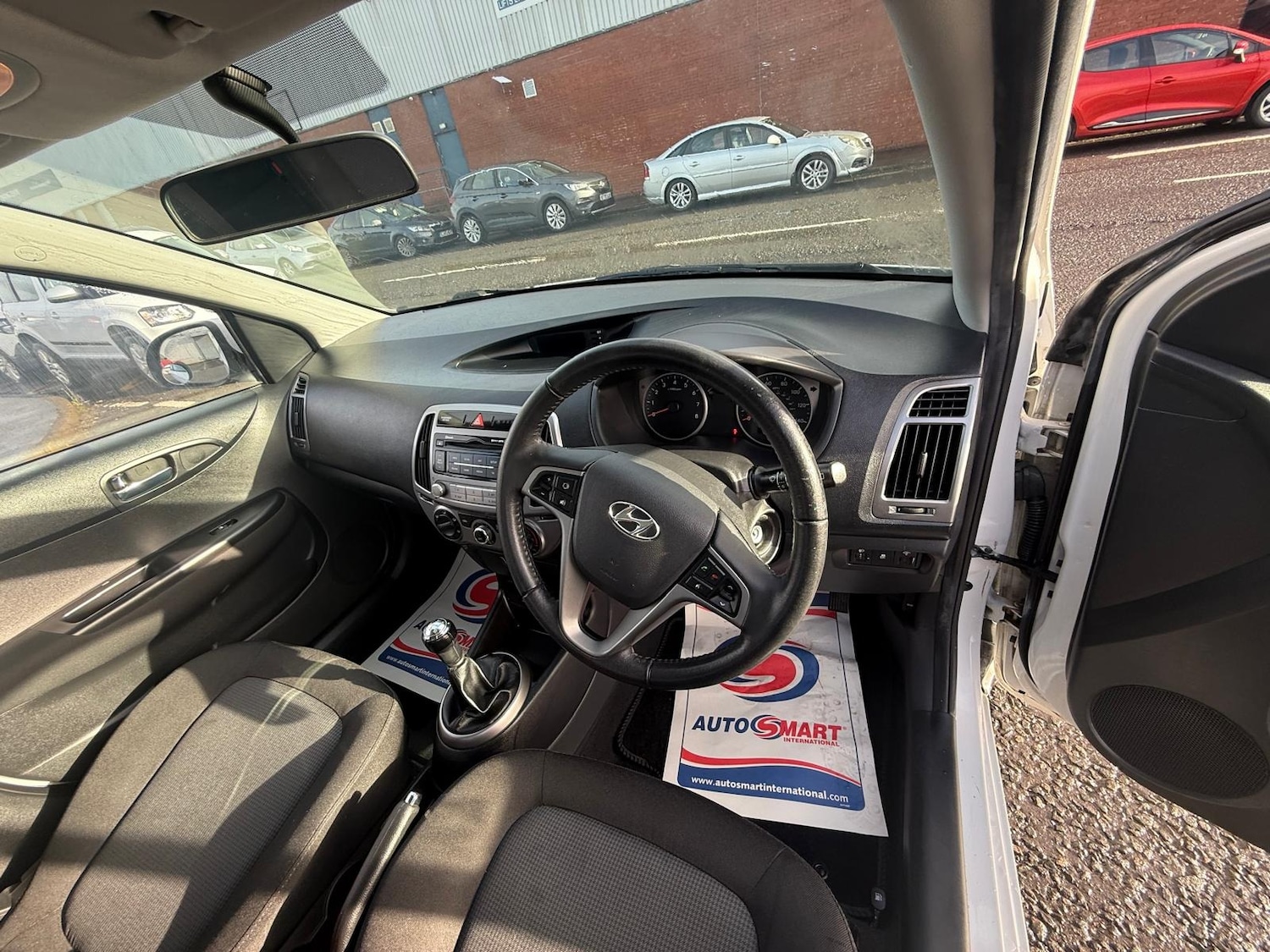 Used Hyundai i20 2015 for sale - 76436355: Photo 10