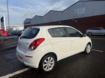 Used Hyundai i20 2015 for sale - 76436355: Photo