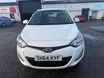 Used Hyundai i20 2015 for sale - 76436355: Photo