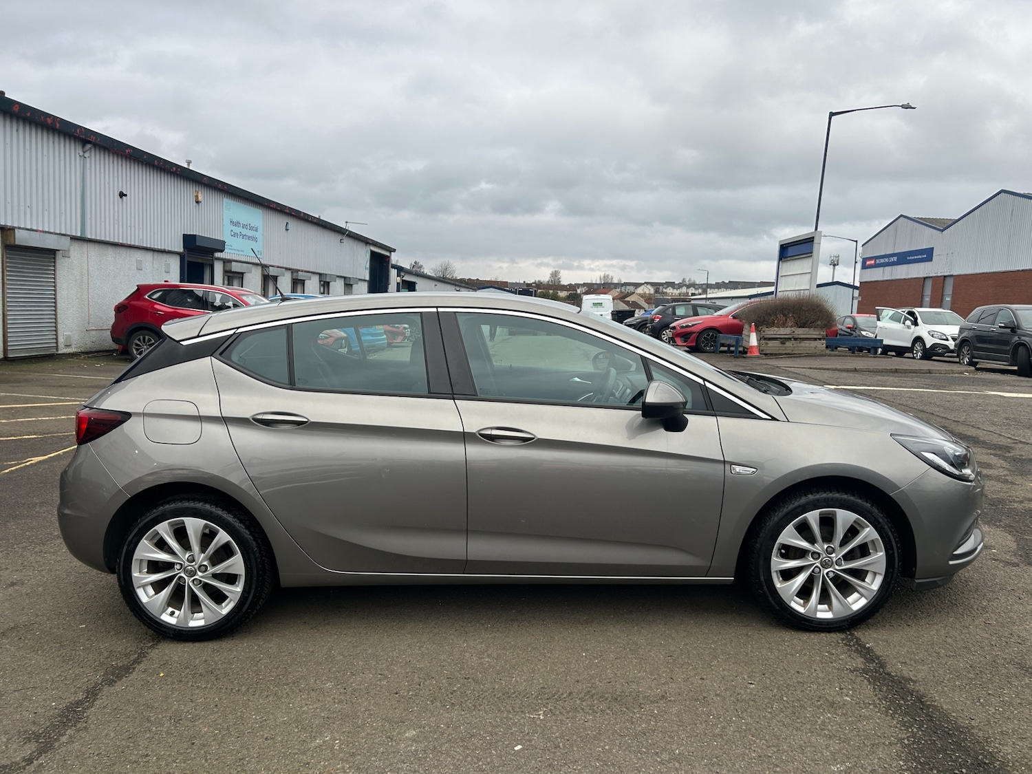 Used Vauxhall Astra 2017 for sale - 77324515: Photo 6