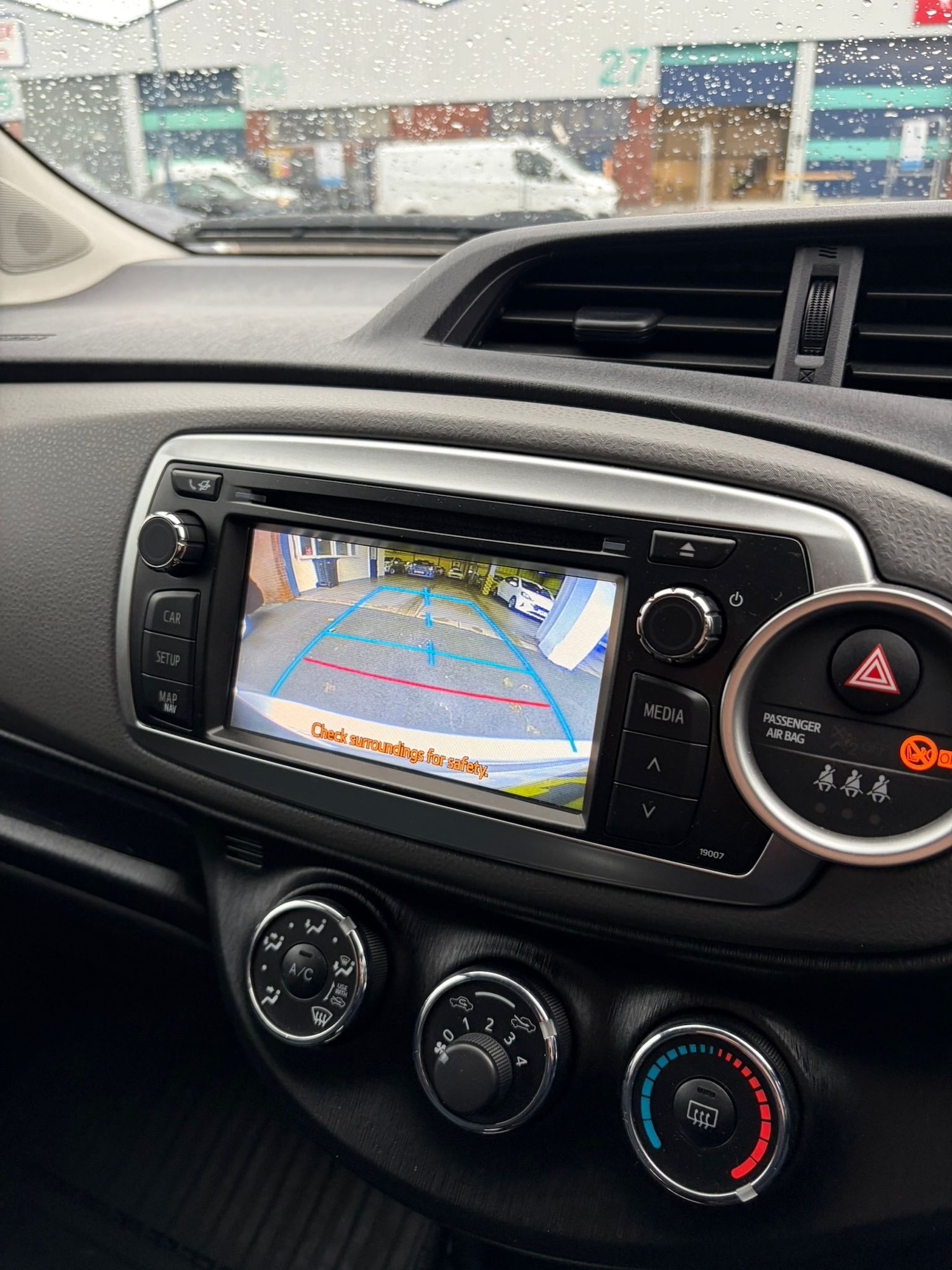 Used Toyota Yaris 2012 for sale - 76426809: Photo 14