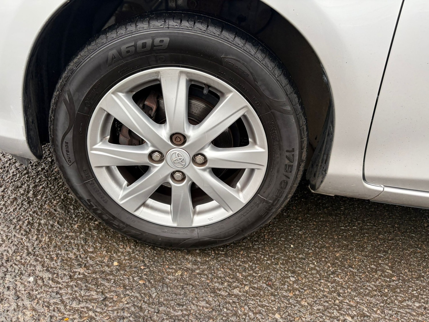 Used Toyota Yaris 2012 for sale - 76426809: Photo 16