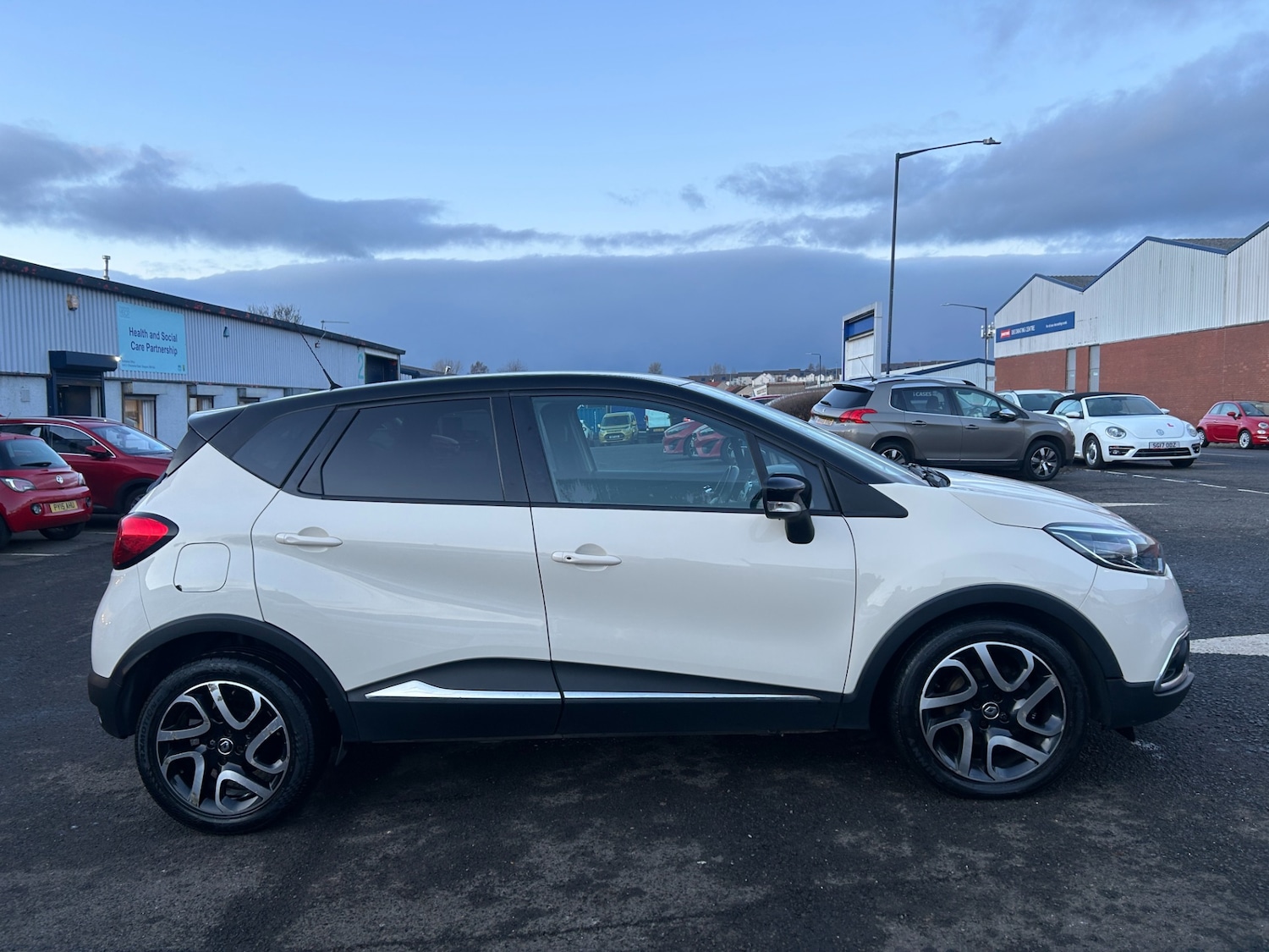 Used Renault Captur 2016 for sale - 77367993: Photo 8