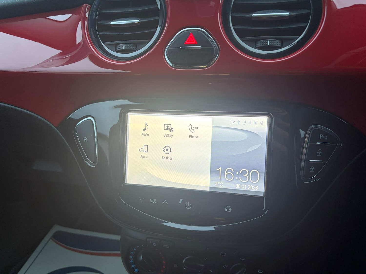 Used Vauxhall ADAM 2015 for sale - 77381223: Photo 10