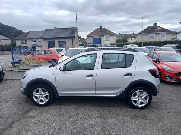 Used Dacia Sandero Stepway 2015 for sale - 75638575: Photo 4