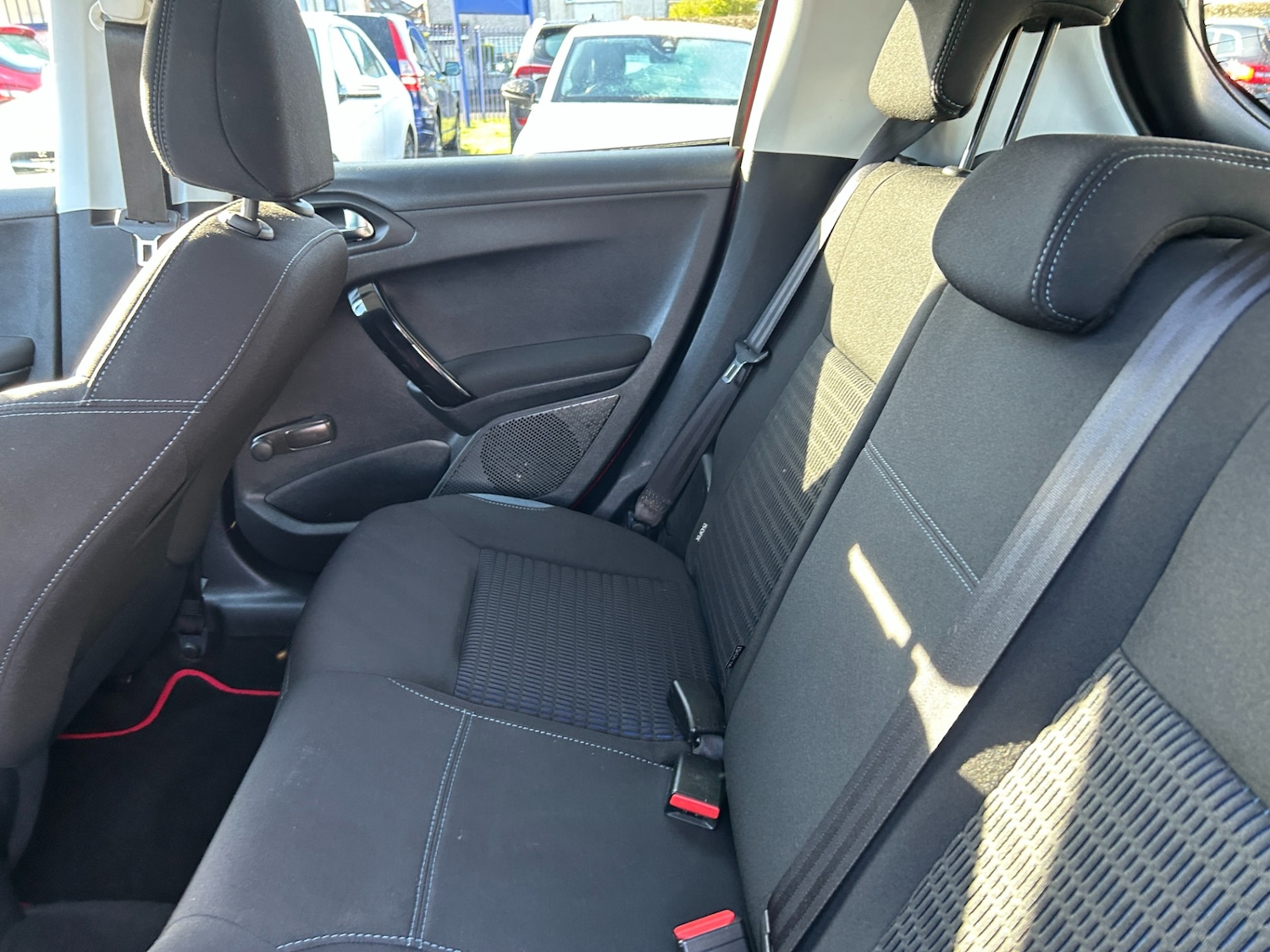 Used Peugeot 208 2015 for sale - 78106047: Photo 15