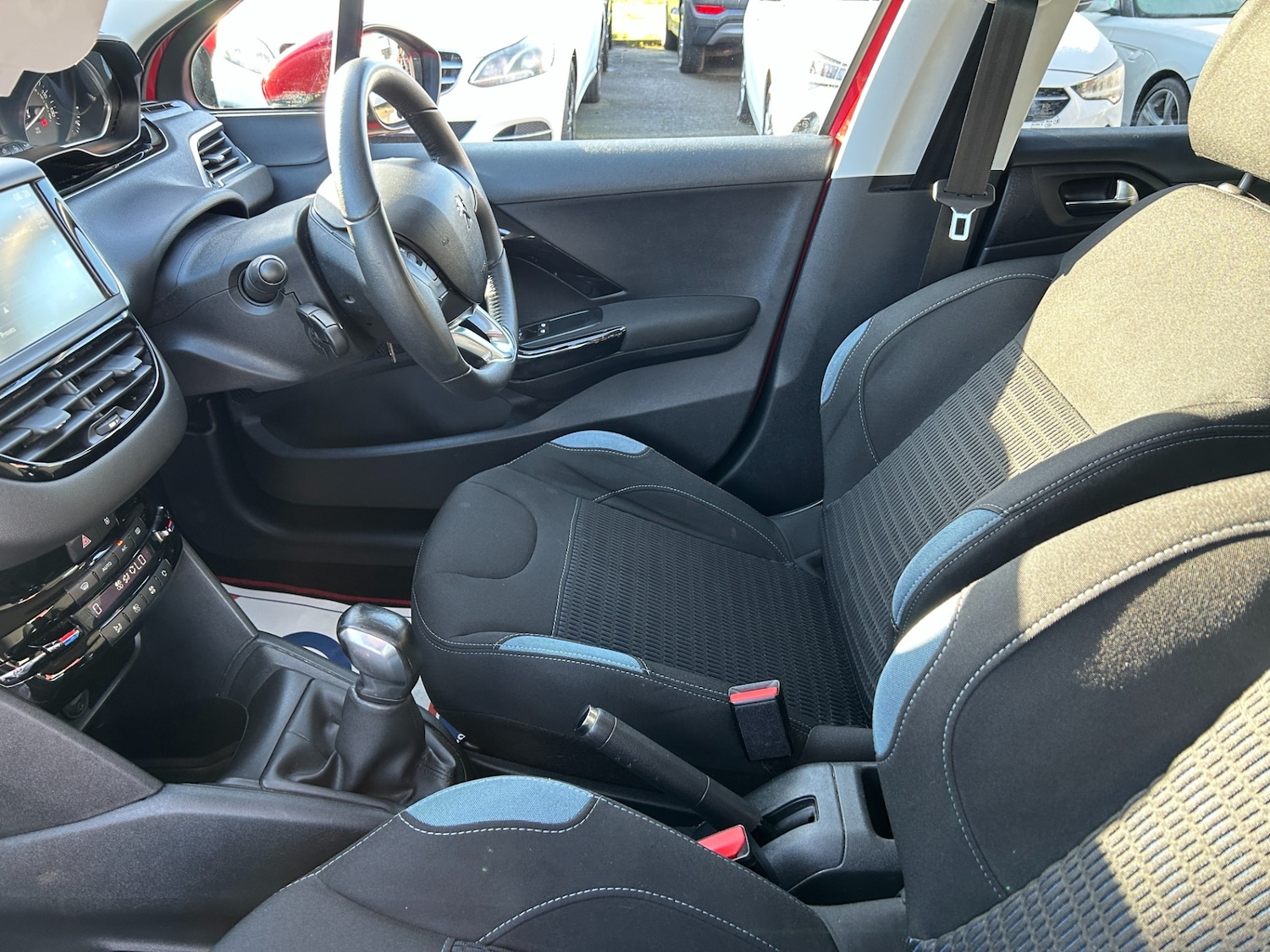 Used Peugeot 208 2015 for sale - 78106047: Photo 17