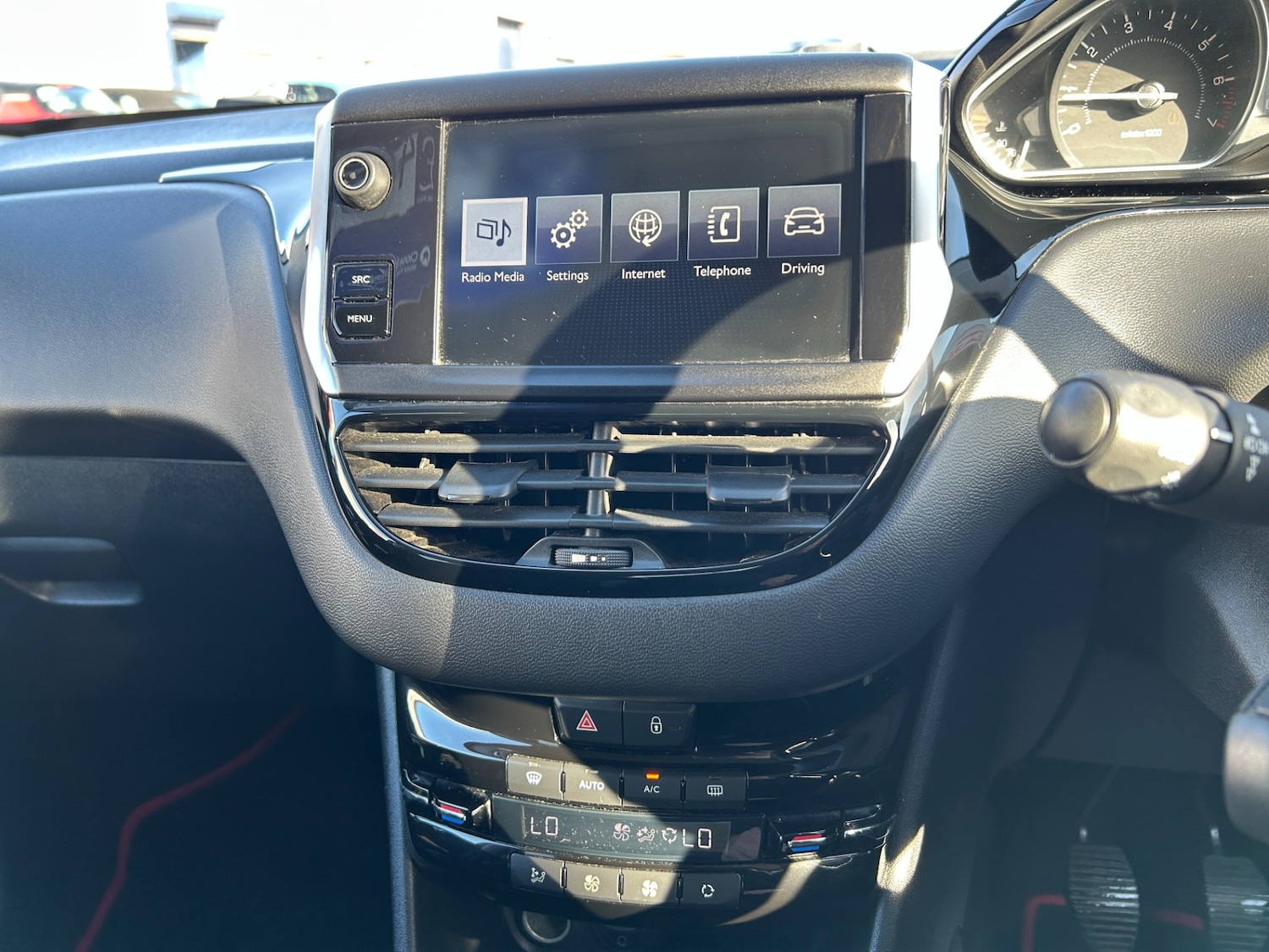 Used Peugeot 208 2015 for sale - 78106047: Photo 18