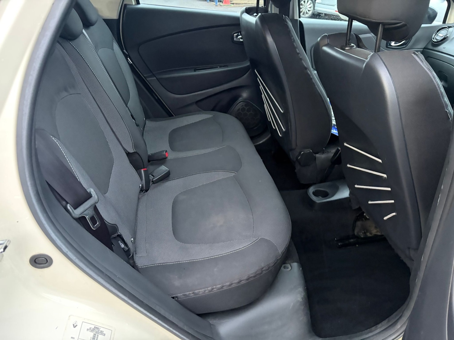 Used Renault Captur 2015 for sale - 77198329: Photo 15