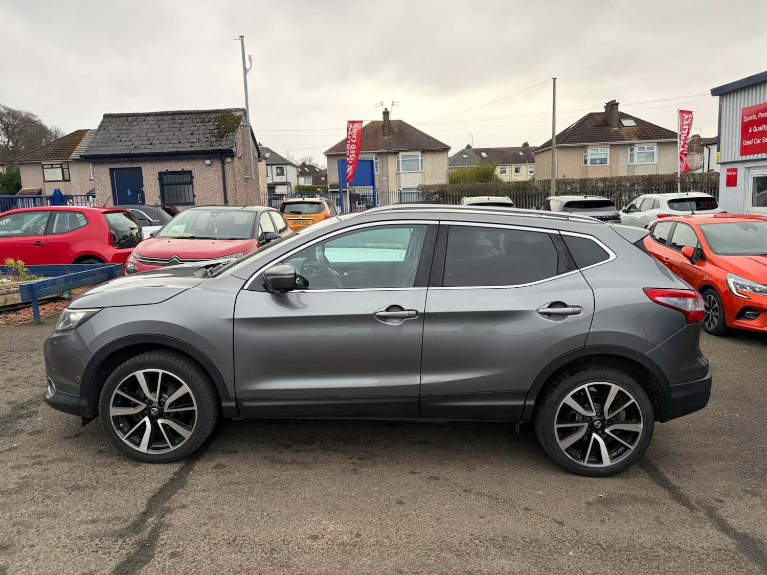 Used Nissan Qashqai 2014 for sale - 77379296: Photo 11