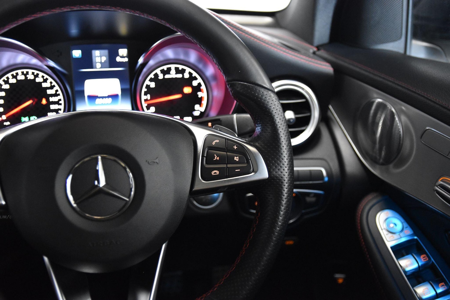 Used Mercedes-Benz GLC 2018 for sale - 76326828: Photo 14