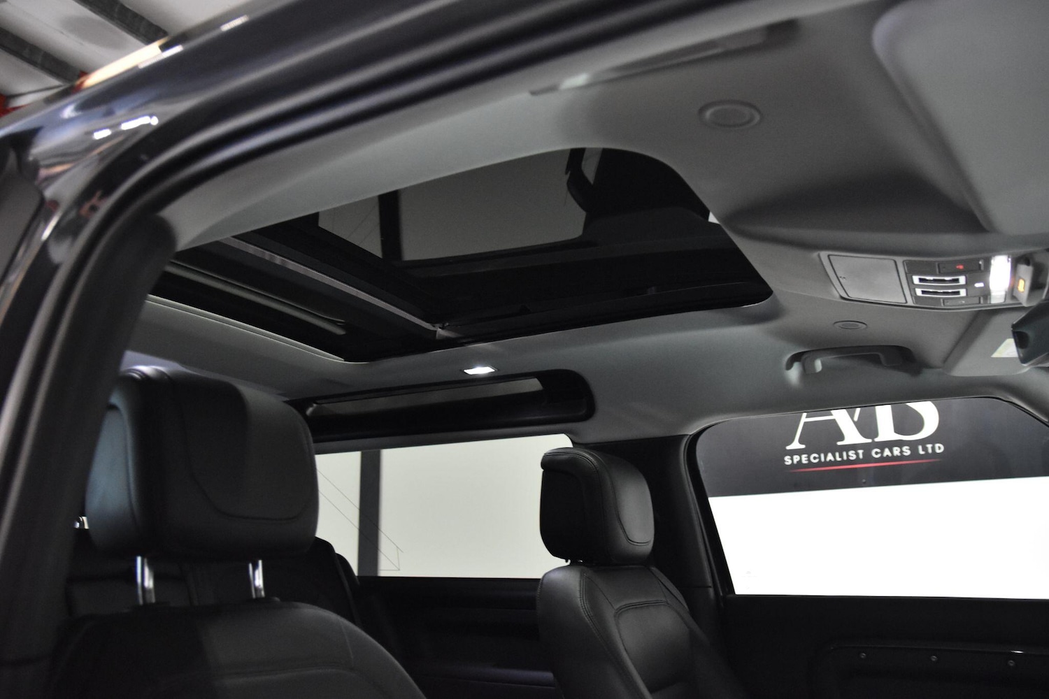 Used Land Rover Defender 2021 for sale - 76865206: Photo 10