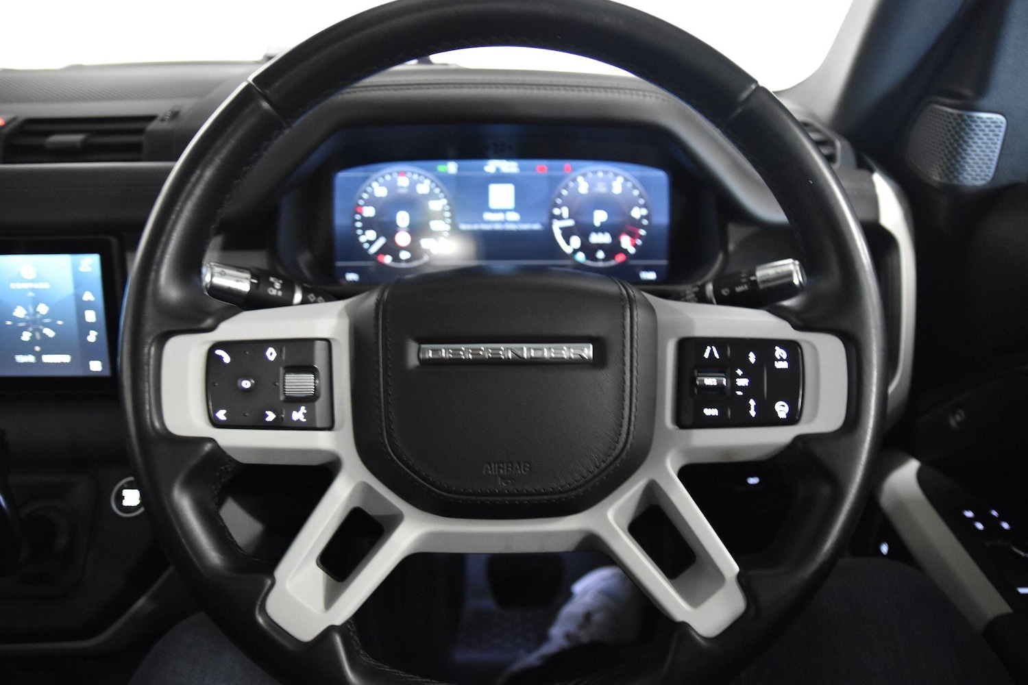 Used Land Rover Defender 2021 for sale - 76865206: Photo 12