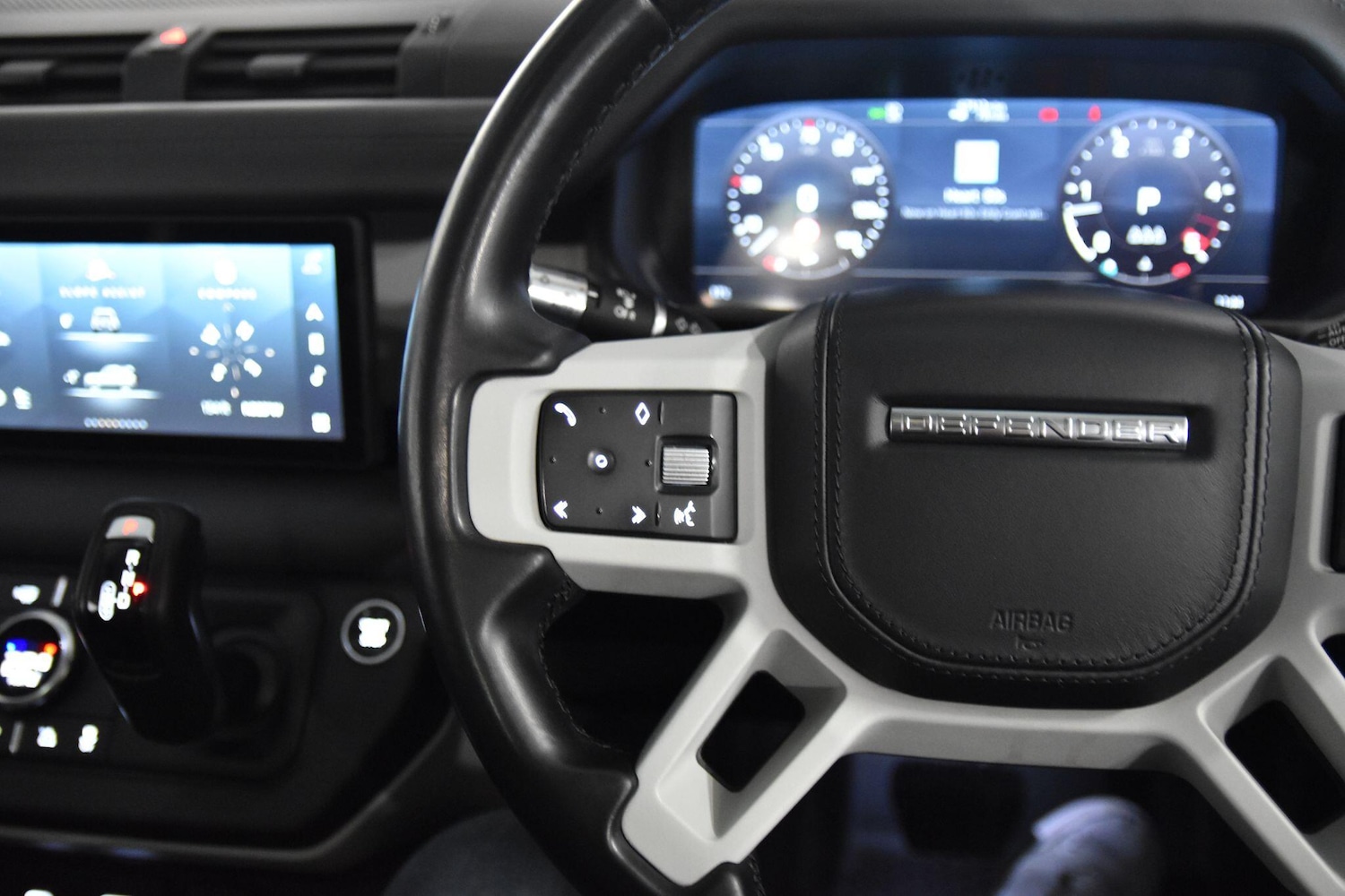 Used Land Rover Defender 2021 for sale - 76865206: Photo 13