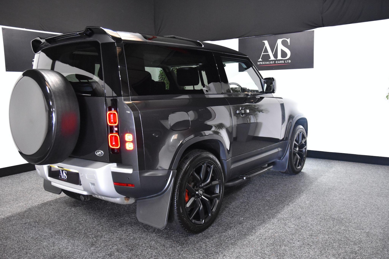 Used Land Rover Defender 2021 for sale - 76865206: Photo 5