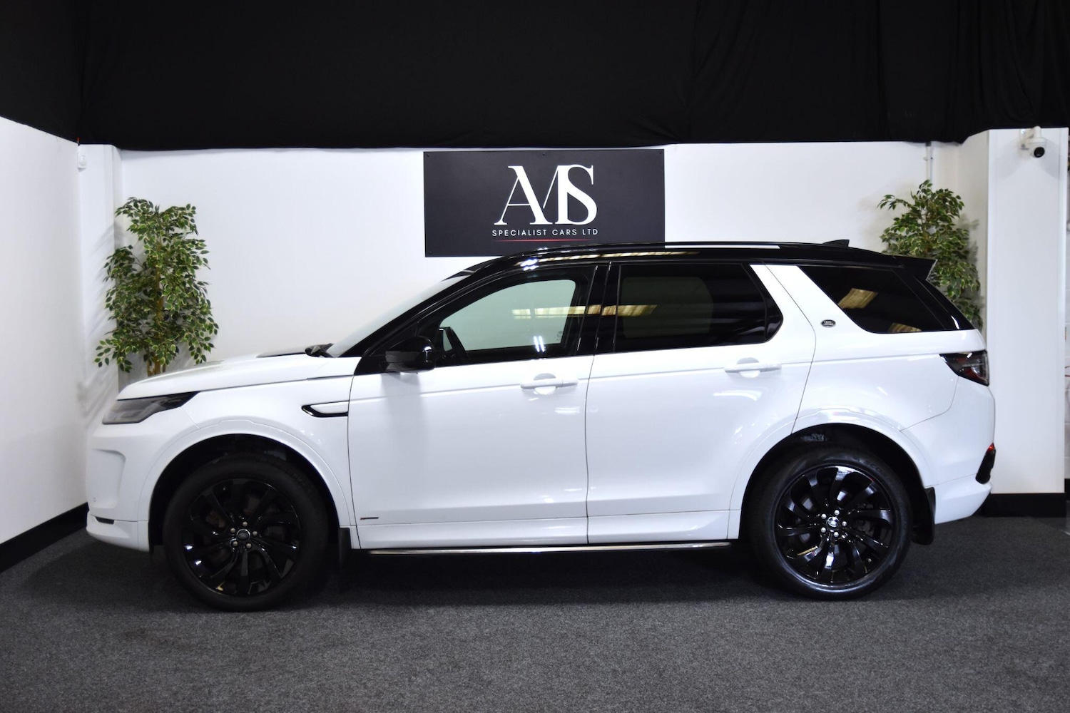 Used Land Rover Discovery Sport 2019 for sale - 77969615: Photo 2