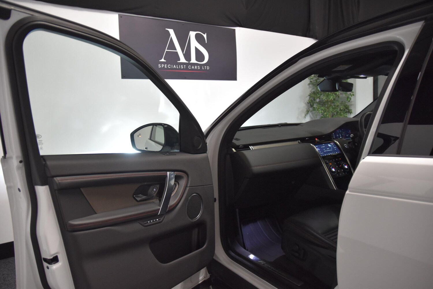 Used Land Rover Discovery Sport 2019 for sale - 77969615: Photo 32