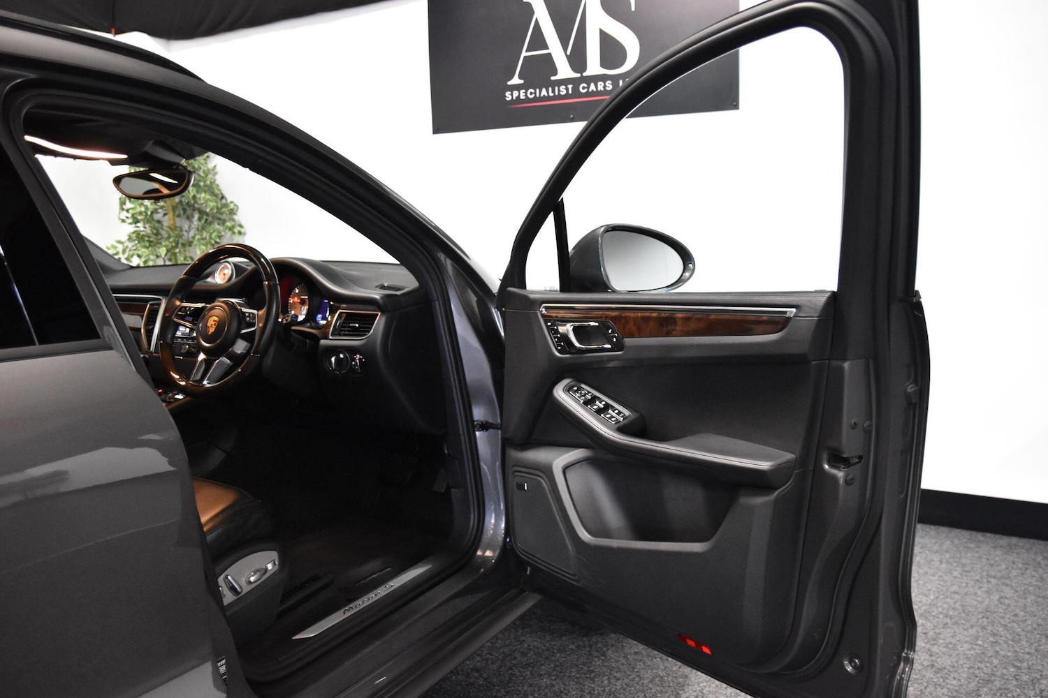 Used Porsche Macan 2015 for sale - 78100157: Photo 6