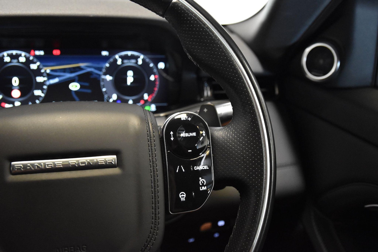 Used Land Rover Range Rover Evoque 2019 for sale - 76656975: Photo 12