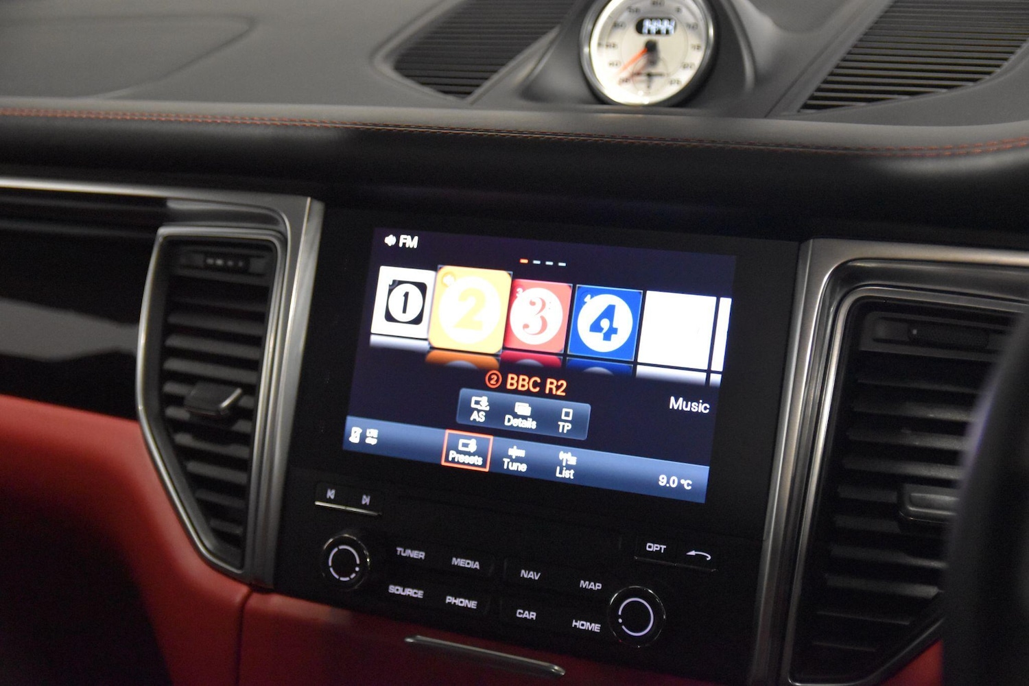 Used Porsche Macan 2018 for sale - 76899555: Photo 17