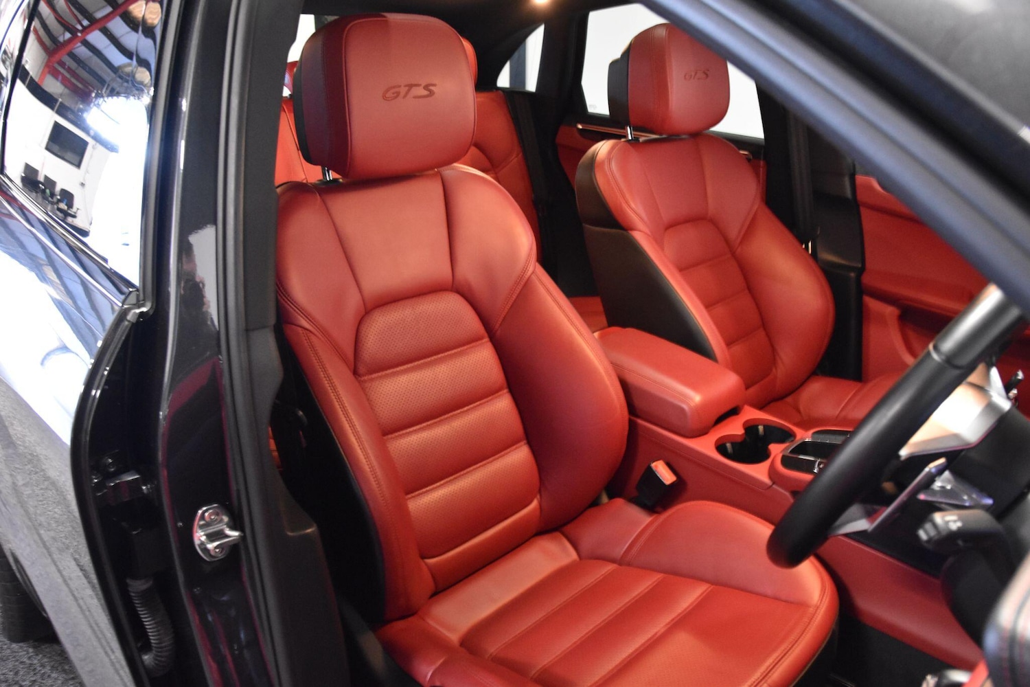 Used Porsche Macan 2018 for sale - 76899555: Photo 8