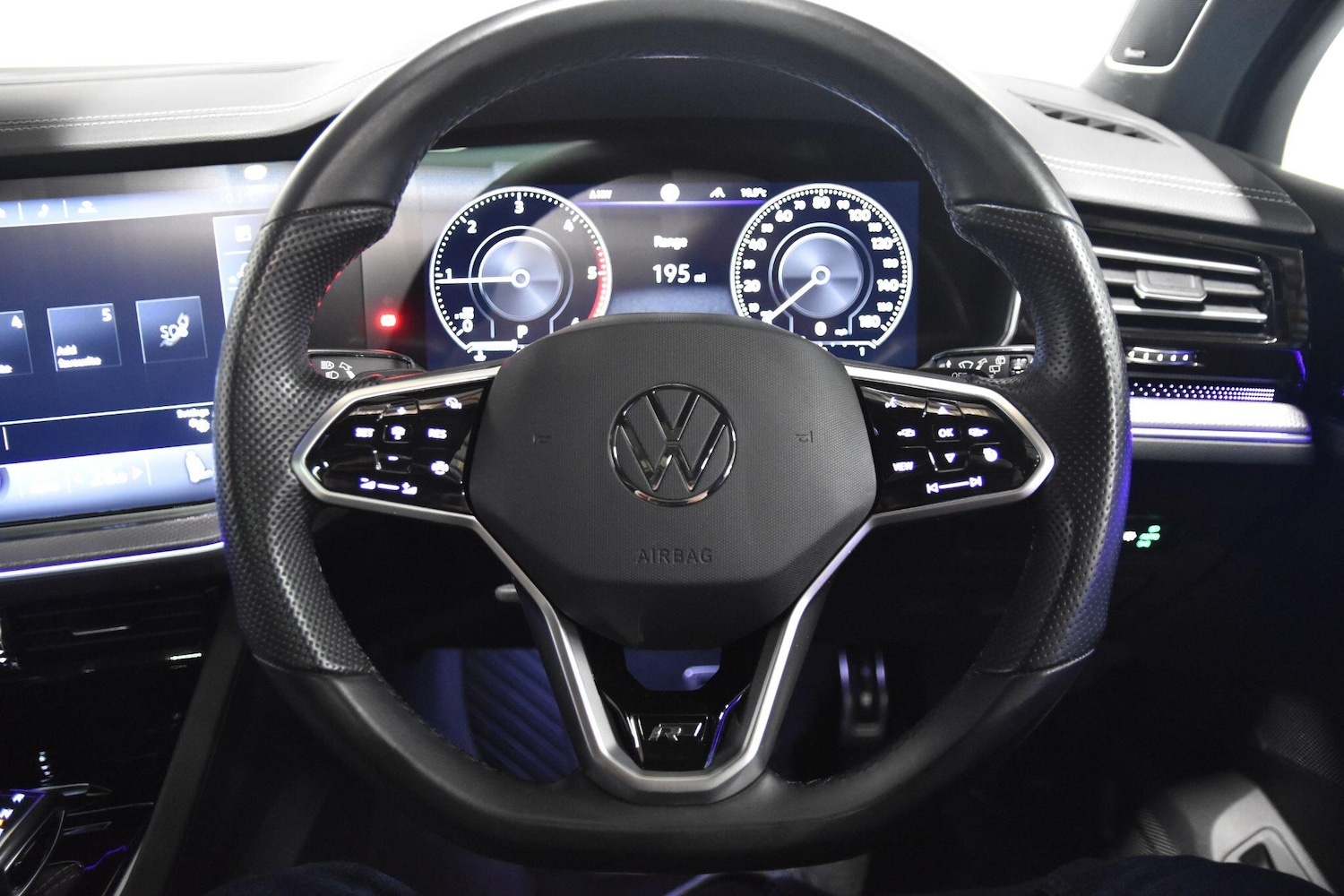 Used Volkswagen Touareg for sale - 77290423: Photo 11